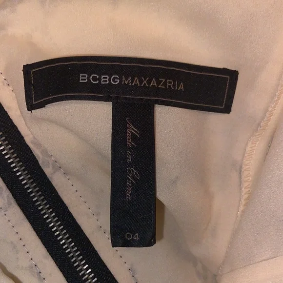 Dresse - Picture 3 of 3